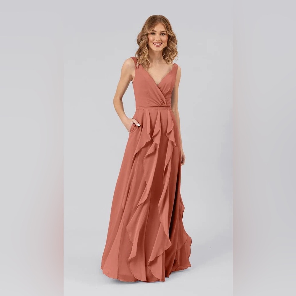 Elegant Sleeveless Maxi Dress in Rust by [Brand]